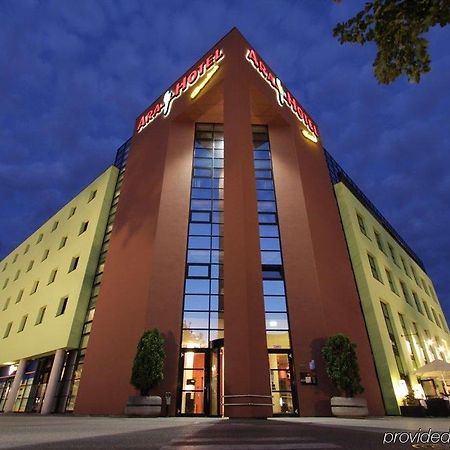 Ara Hotel Comfort إنغولشتات المظهر الخارجي الصورة