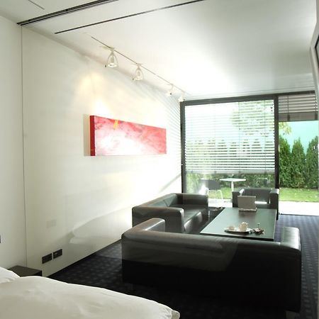 Ara Hotel Comfort إنغولشتات المظهر الخارجي الصورة
