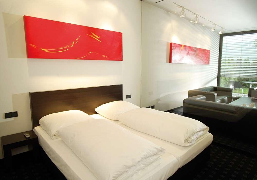Ara Hotel Comfort إنغولشتات الغرفة الصورة