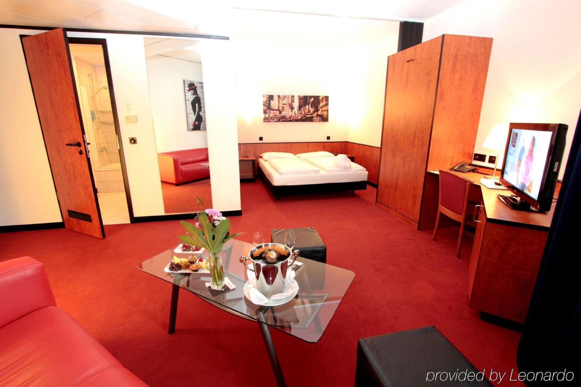 Ara Hotel Comfort إنغولشتات المظهر الخارجي الصورة