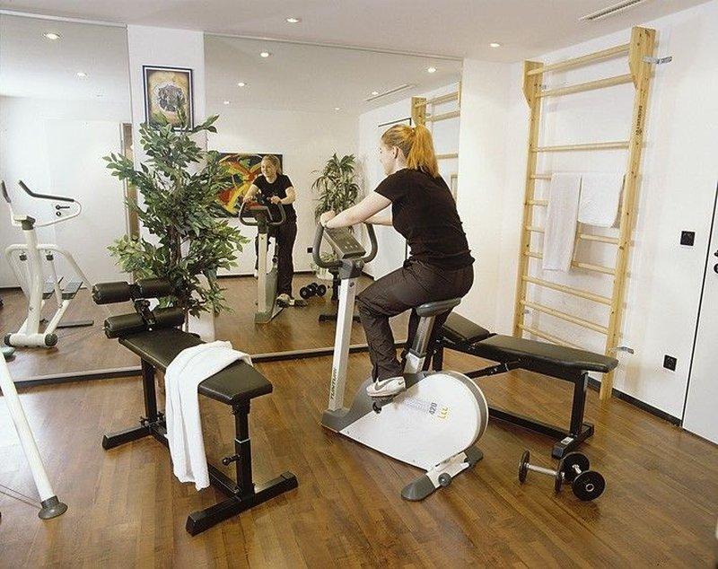 Ara Hotel Comfort إنغولشتات المرافق الصورة