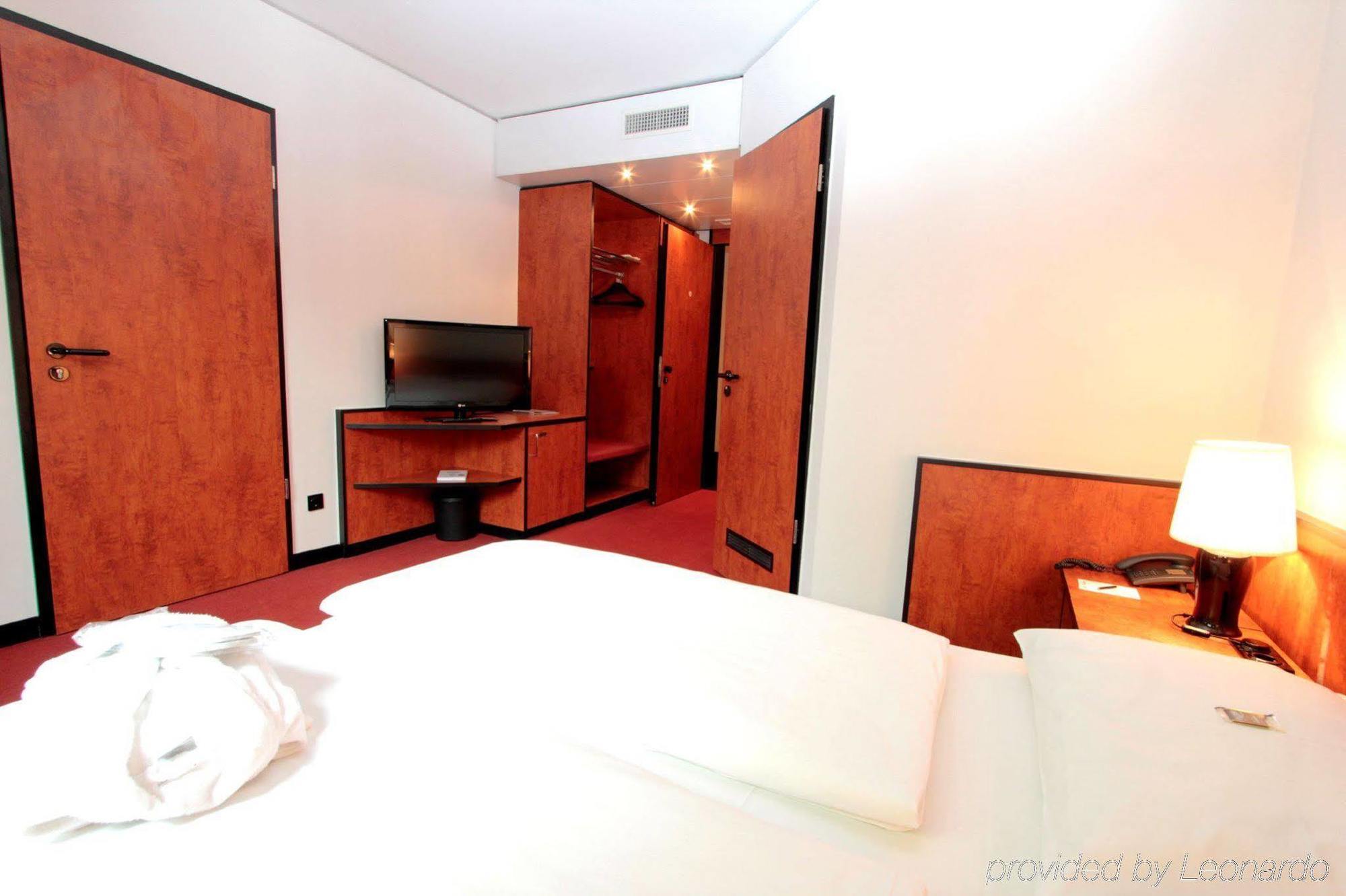 Ara Hotel Comfort إنغولشتات المظهر الخارجي الصورة