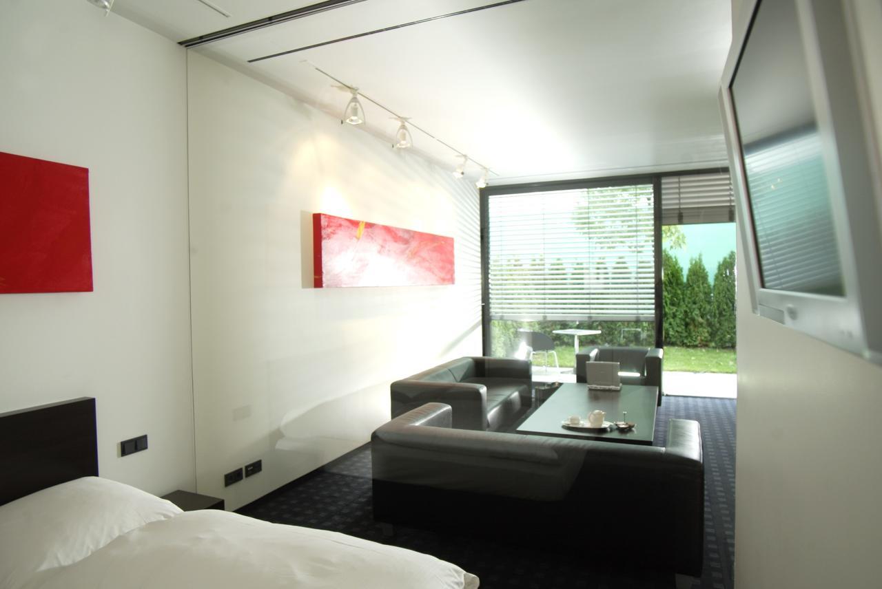 Ara Hotel Comfort إنغولشتات المظهر الخارجي الصورة